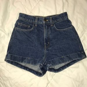 🇱🇷 Dark blue American apparel shorts!